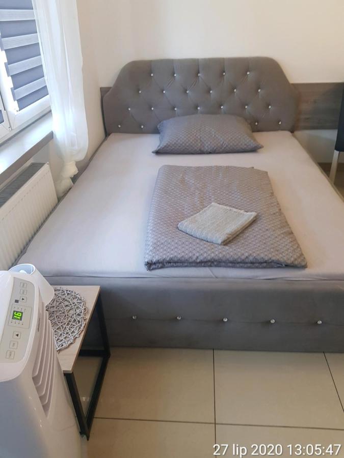 Апартаменты Apartament Rudy 102 Self Check-In 24H Бытом Экстерьер фото