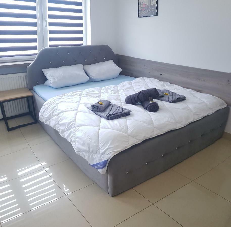 Апартаменты Apartament Rudy 102 Self Check-In 24H Бытом Экстерьер фото